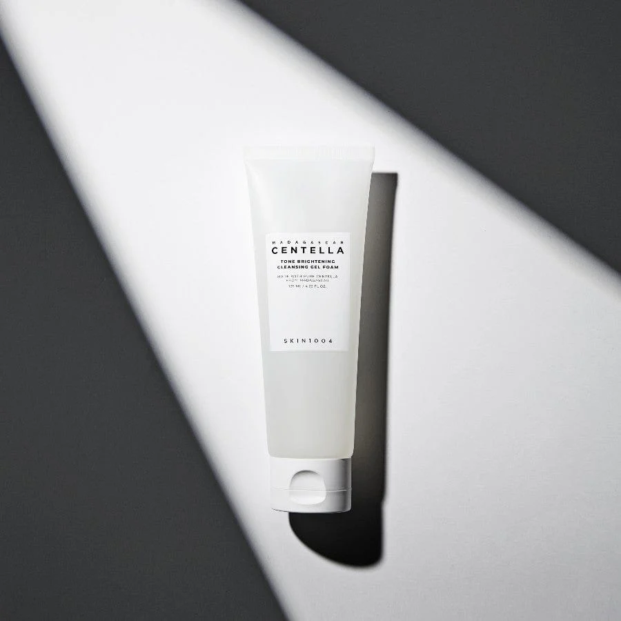 SKIN1004 Madagascar Centella Tone Brightening Cleansing Gel Foam (alt)